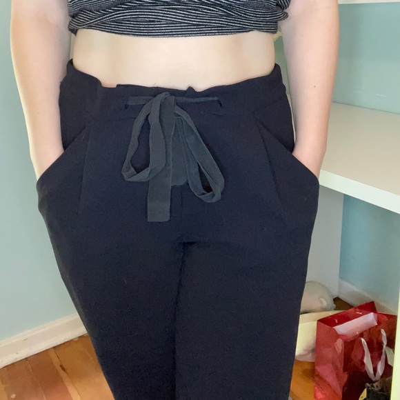 Aritzia Wilfred allent pant size 8 black - Picture 5 of 7